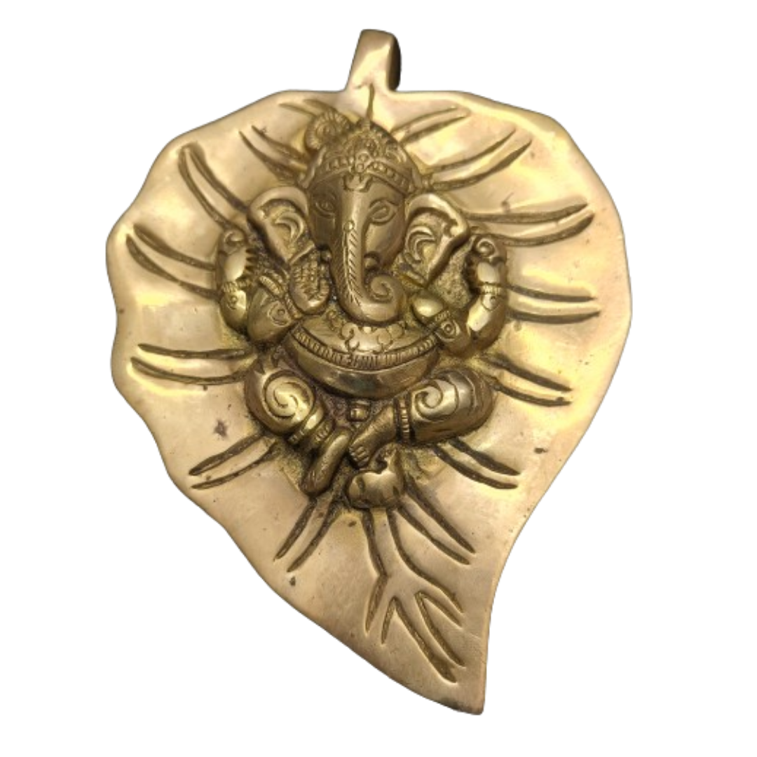 Wall Hanging Ganesh Leaf | 700gm | 18cm